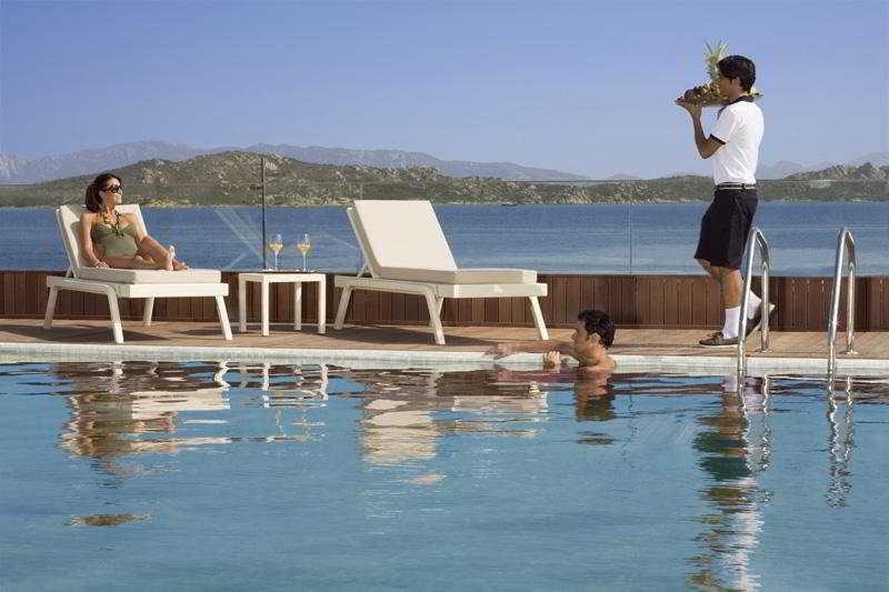 La Maddalena Hotel & Yacht Club Экстерьер фото